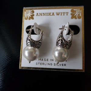 Annika Witt - PEARL in Sterling Silver - Hoop Earrings